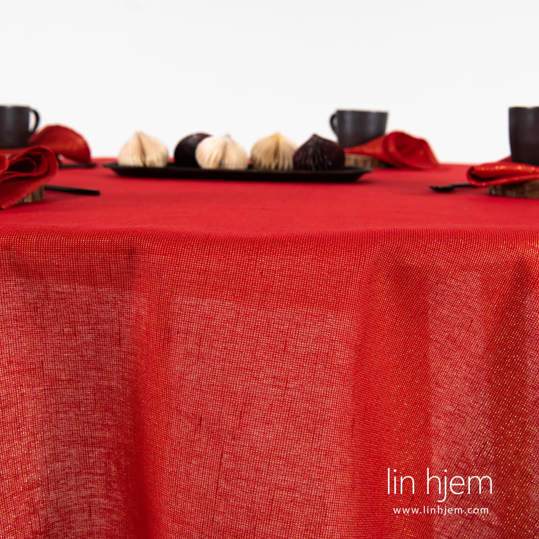 Lin-bomull-polyester rød duk.