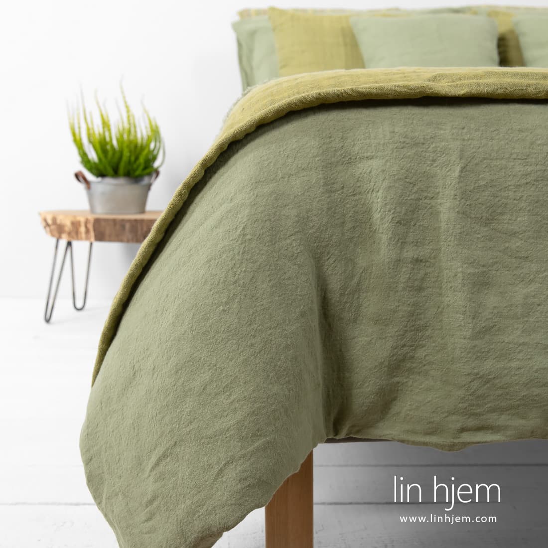 OLIV lysegrønt sengesett.