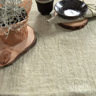 Grønnaktig 100% linduk.