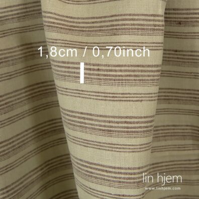 Lin-bomulls stoff i brune striper.