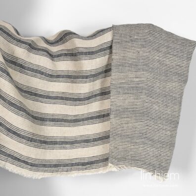 Tosidig stripete linstoff vasket.