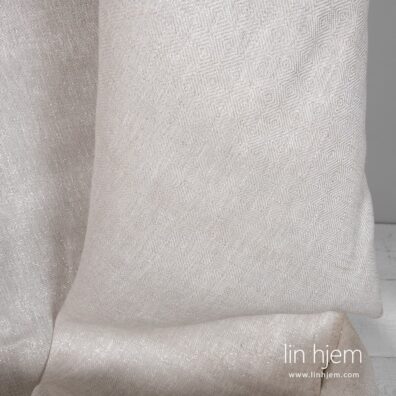 90% linstoff i grå farge, skinnende.