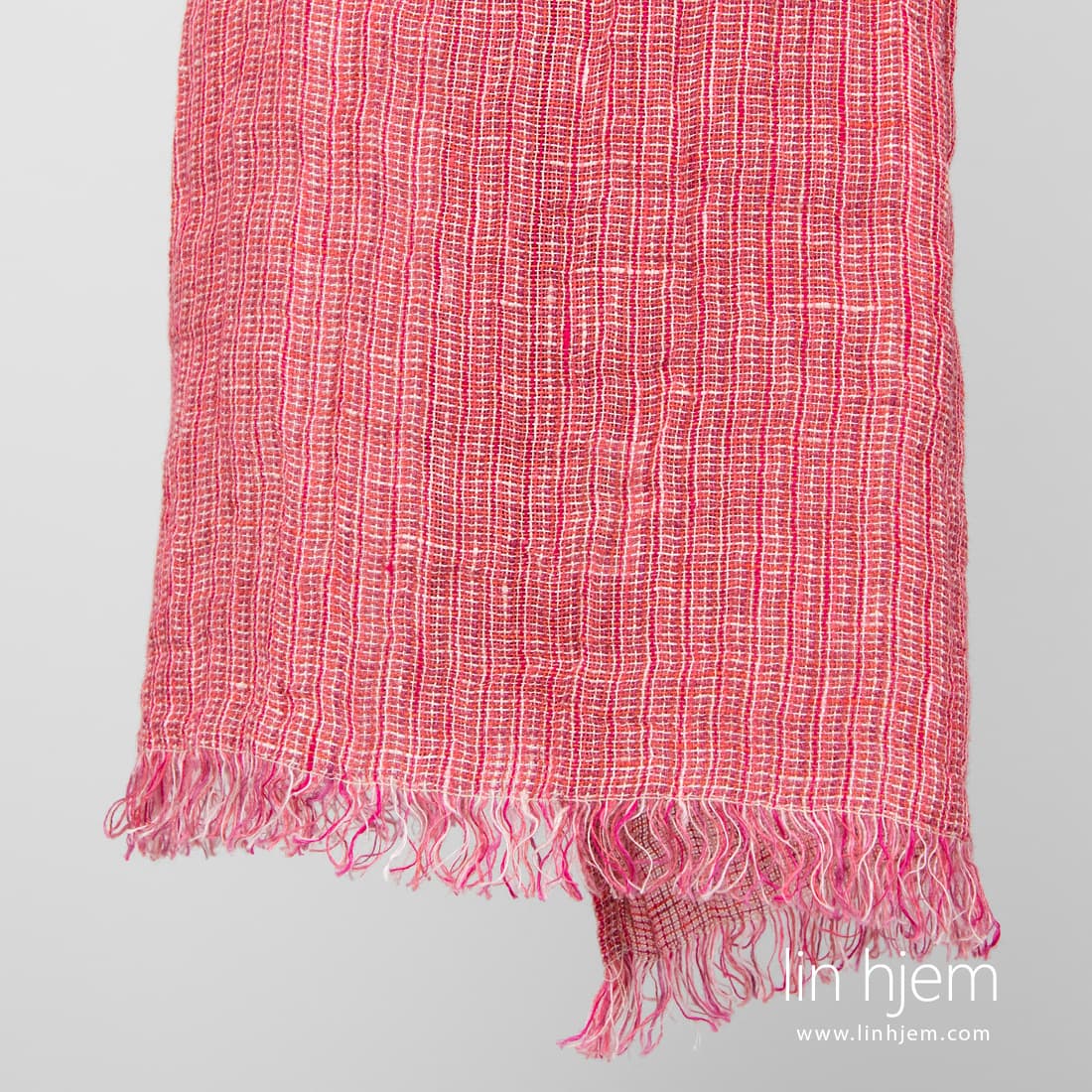 Linsjal i rosa farge.