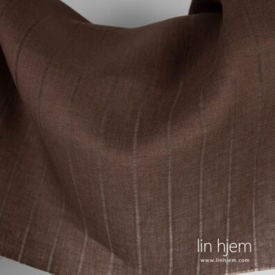 Stripete brunt linstoff.