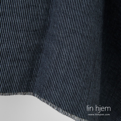 Stripete vasket 100% linstoff, svart-grått.