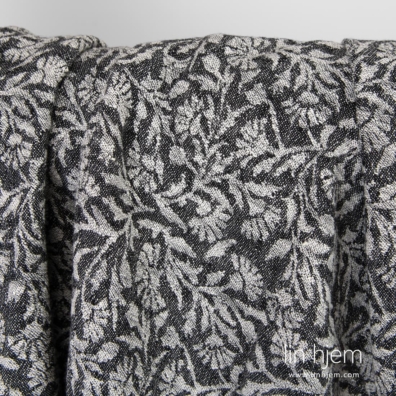 Vasket lin-bomulls stoff i svart farge.