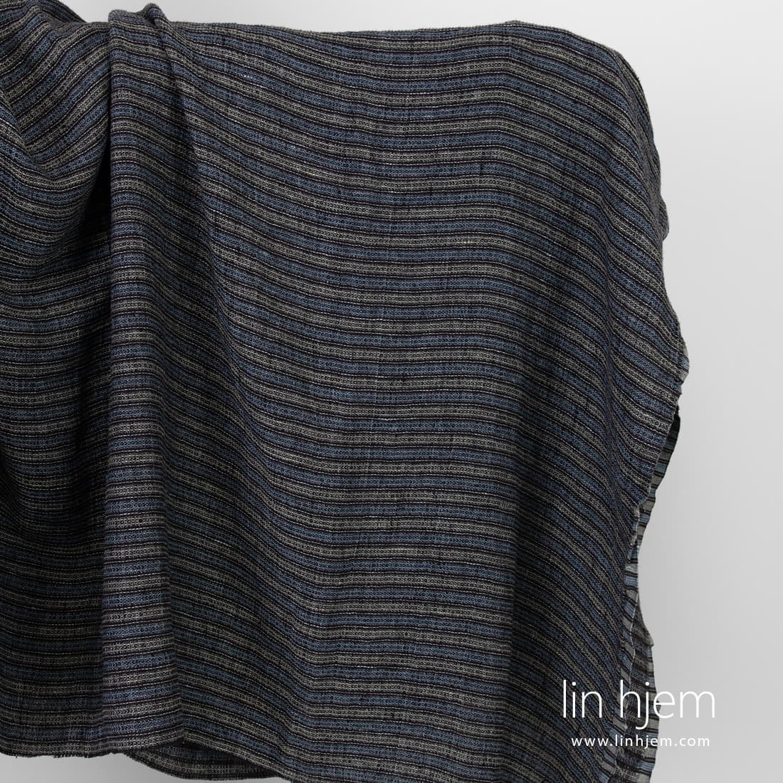 Vasket vaffel linstoff svart-blått stripete.