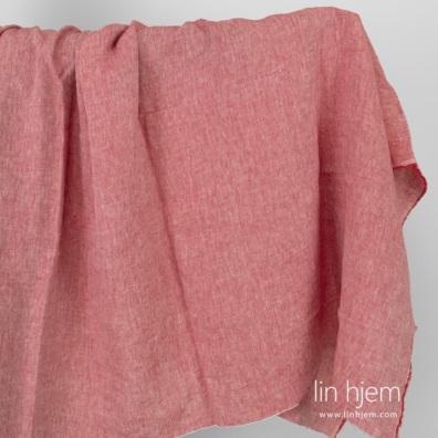 Vasket rødt-hvitt linstoff.