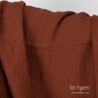Vasket linstoff, rødt-brunt.