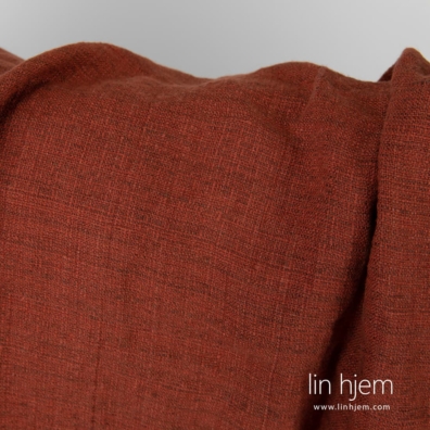 Brunt-rødt linstoff, vasket.