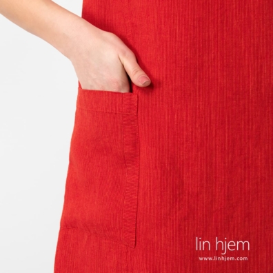 Rød farget linkjole.