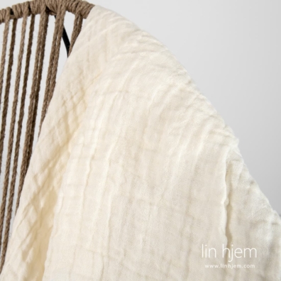 Gulaktig farget linpledd.