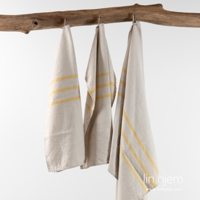 VILLA gult stripete håndkle.