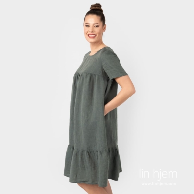 Kjole i mørk grå farge, av 100% linstoff.