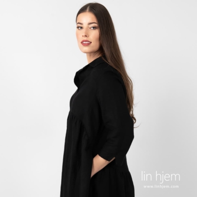 MONTANTA svart farget kjole.