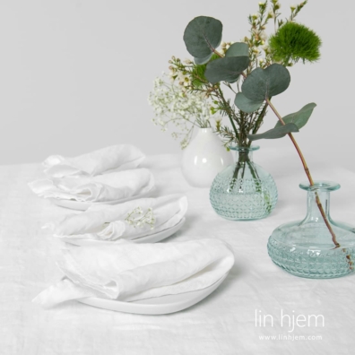 Hvit farget PORTO linduk.