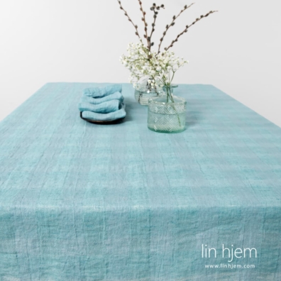 PORTO lyseblå duk av 100% linstoff.