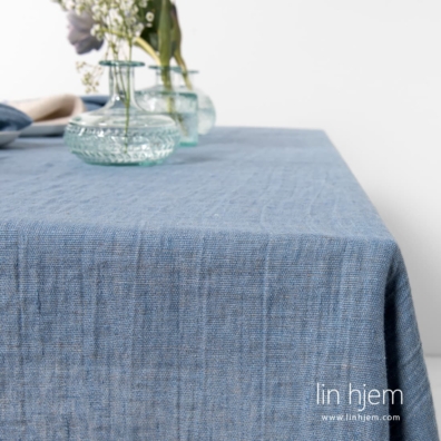 Blå linduk av MANTIS kolleksjon.