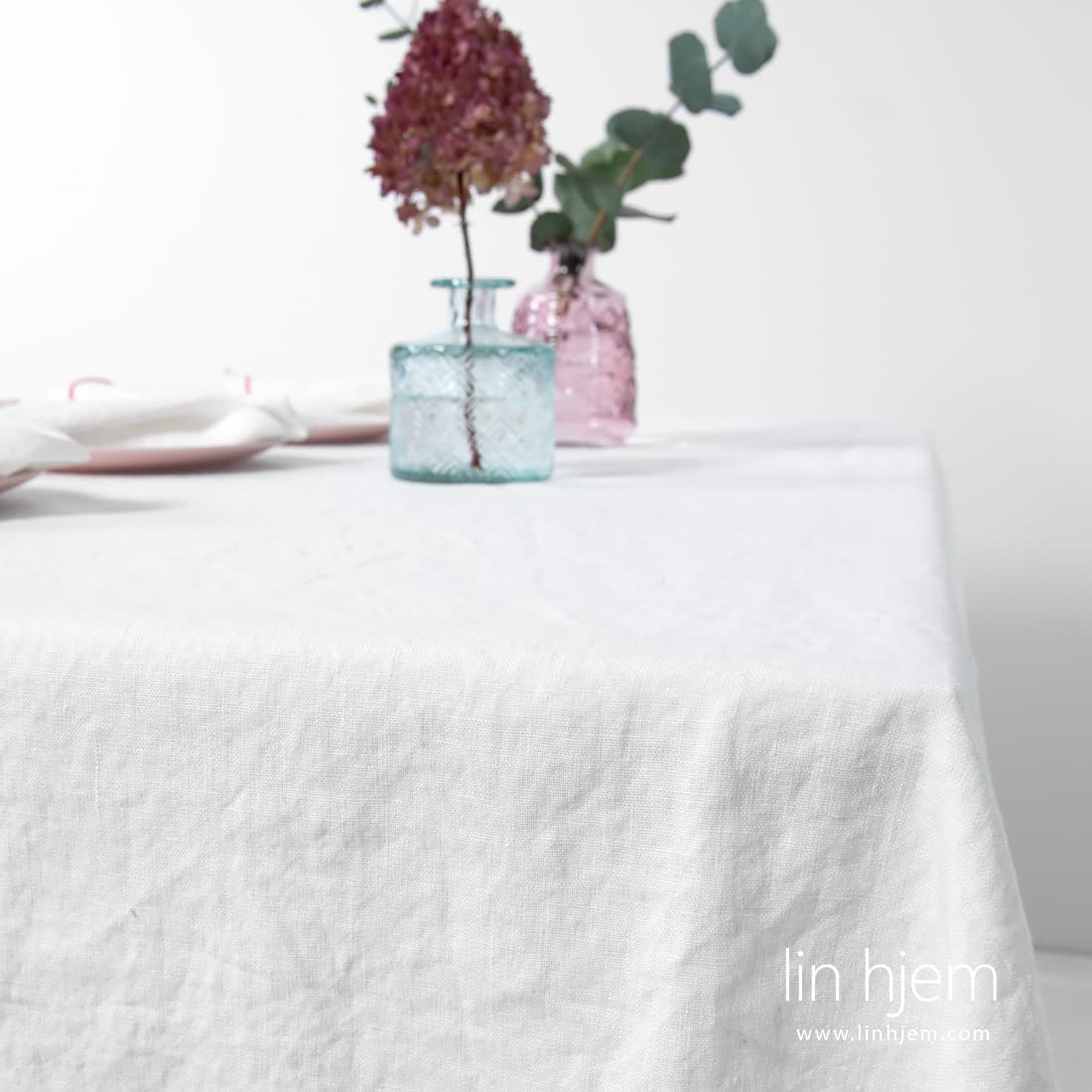 100% linduk med rødaktig kant.