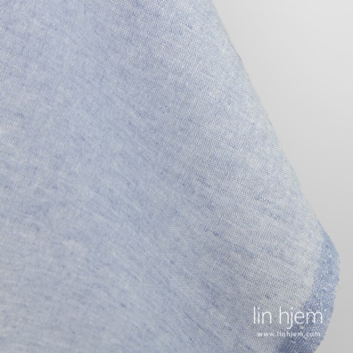 150cm bredde blåaktig halvlin stoff.