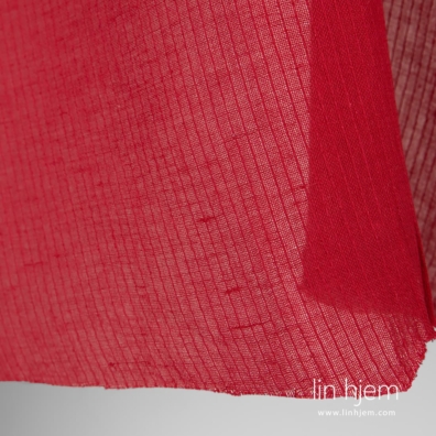 Rødt lin-bomulls stoff i striper.