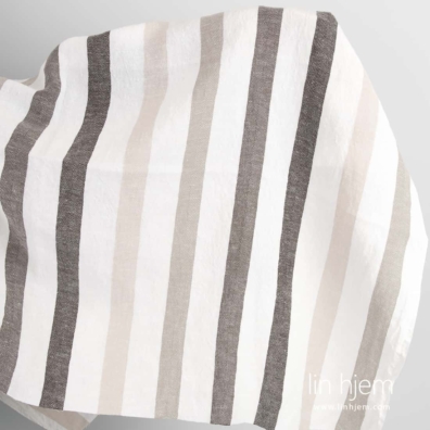 Bredt halvlin stoff med brune striper