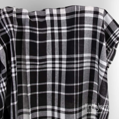 Svart linstoff i ruter