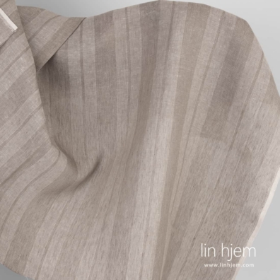 Linstoff med brune striper