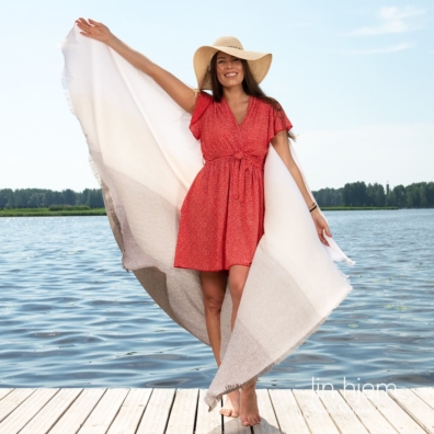 Halvlin brunt strandhåndkle