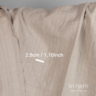 Mønster: kypertvev, vertikale smale striper