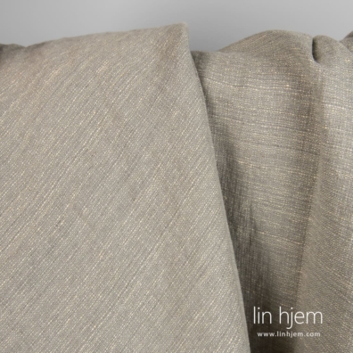 Farge: lys grå, krem og naturlig (ufarget) lin