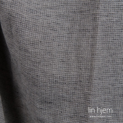 Farge: brun (mørk sand), blågrå og svart