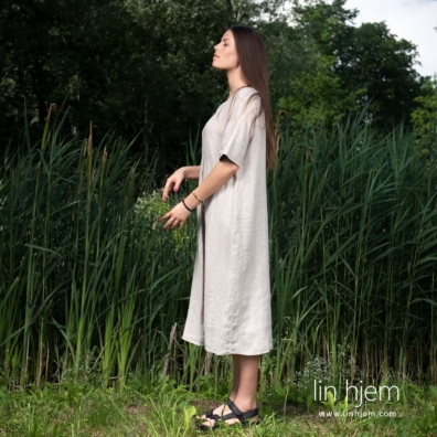 Grå linkjole med hvite striper