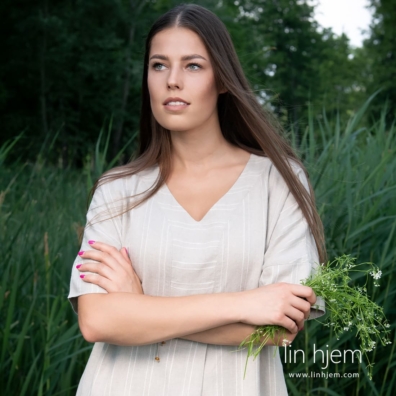 Grå linkjole med V-hals