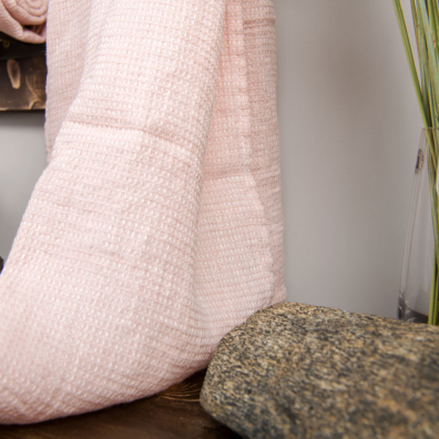 PURO rosa lin håndkle vevd av blekrosa og hvitt garn med vaffelruter