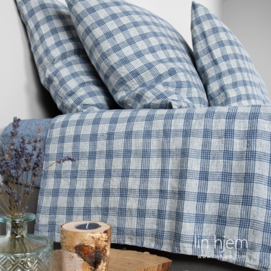 Består av dynetrekk, putevar og laken - flatt og montert