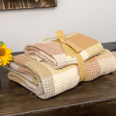 BINGO brunt halvlin håndkle med vaffelruter vevd av hvit-gul, beige, brun-gul, kremfarget, lysebrunt, brunt garn