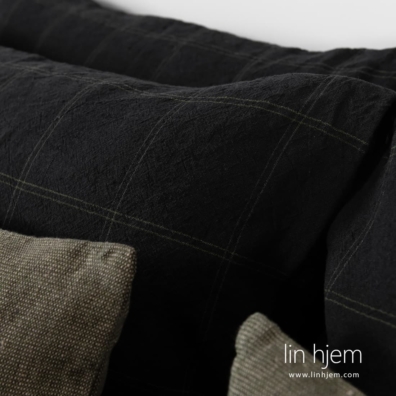 Sengesett i lin-bomull svart-mørkegrønn rutete spesielt vasket, mykt, skånsomt