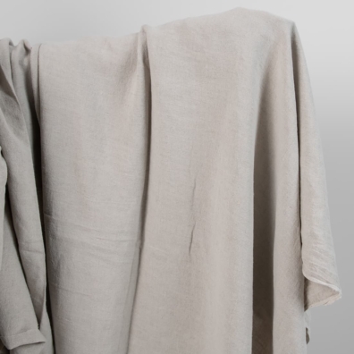 Bredt vasket linstoff i naturgrå