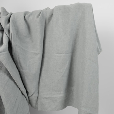 Bredt blågrå linstoff vasket