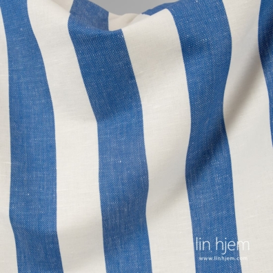 Farge: blått og hvitt