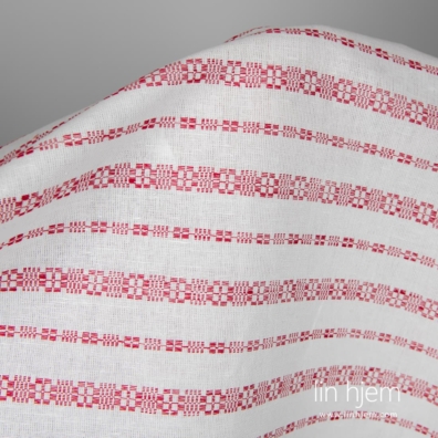 Hvitt lin-bomull stoff i røde mønstrede striper
