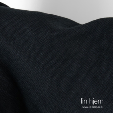 Linstoff mørkeblått med knapt synlige ruter, twillvev