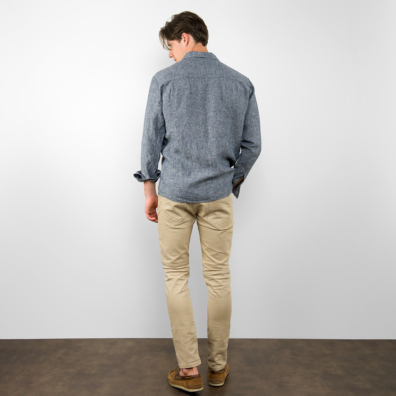 Modell: klassisk skjorte, løs silhuett