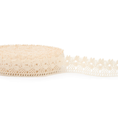 Blonde i lin gulaktig