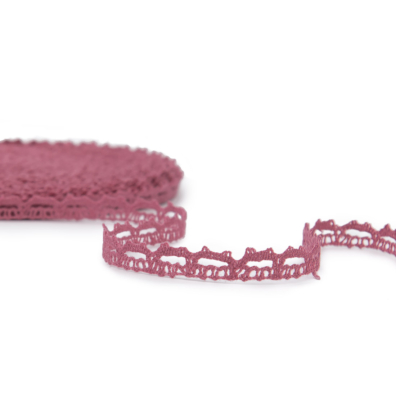 Blonde i lin mørk rosa med geometrisk mønster 1,2cm bred