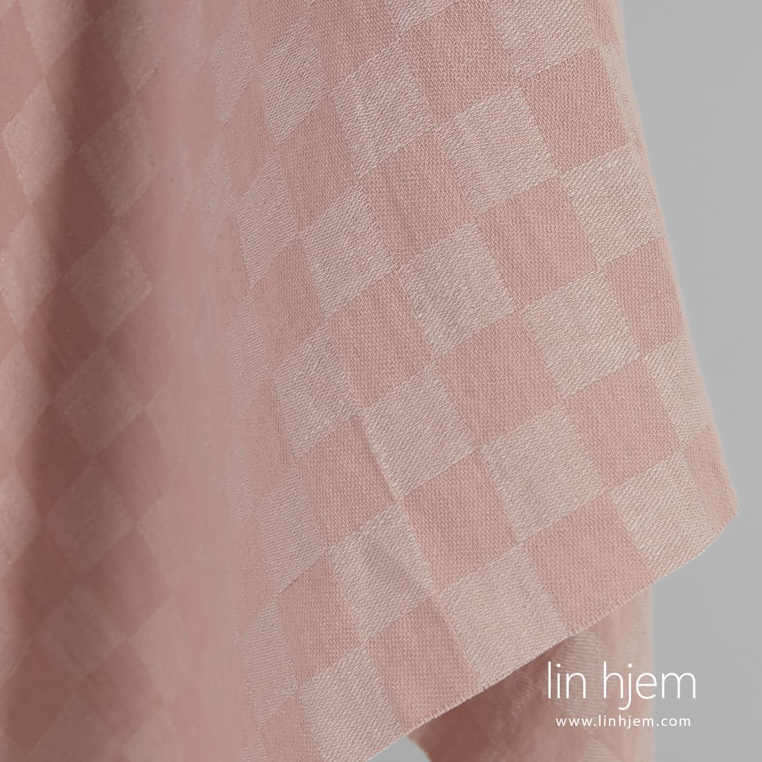 Halvlin stoff rosa rutete vasket, mykt, skånsomt