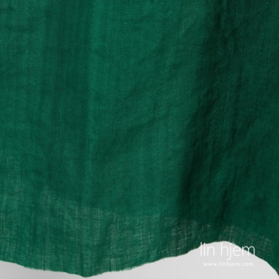 Grønnmønstret linstoff vasket passer til å sy klær og hjemmetekstiler