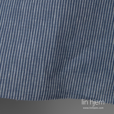 Linstoff blåstripet passer til å sy klær og hjemmetekstiler