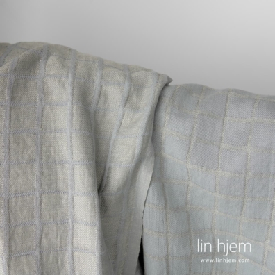 Blågrå rutete halvlin stoff vasket, mykt, skånsomt